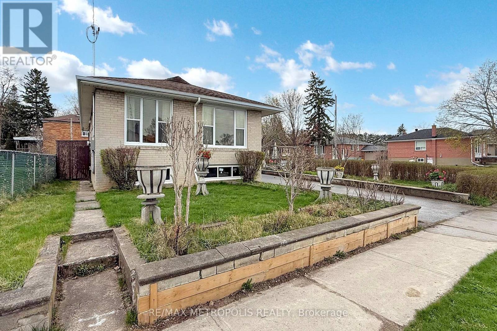 Property at 19 TREMELY CRESCENT image 2