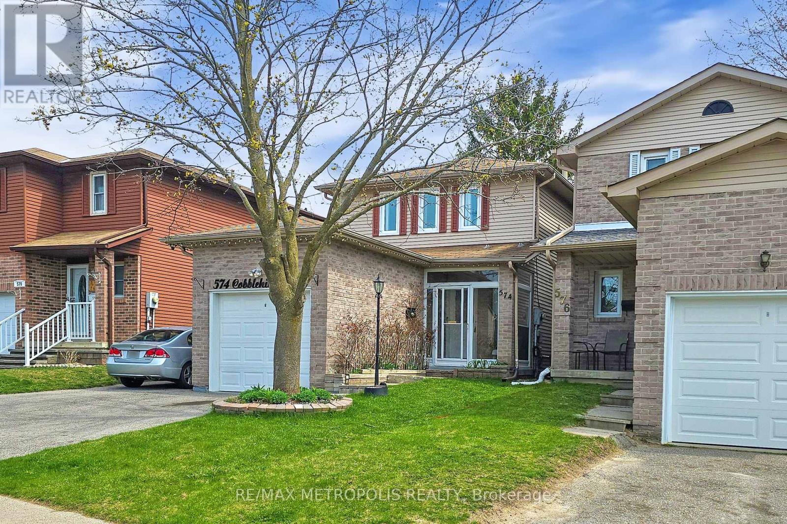 574 COBBLEHILL DRIVE, Oshawa, Ontario
