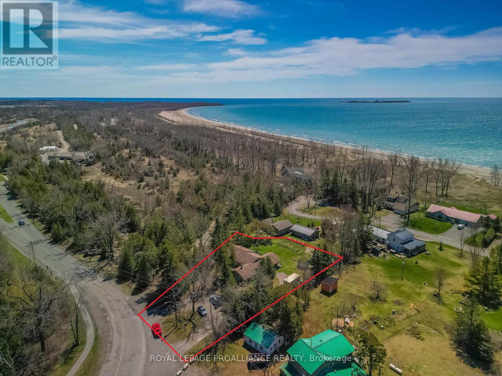 Property at 280 PRESQU'ILE PARKWAY image 2