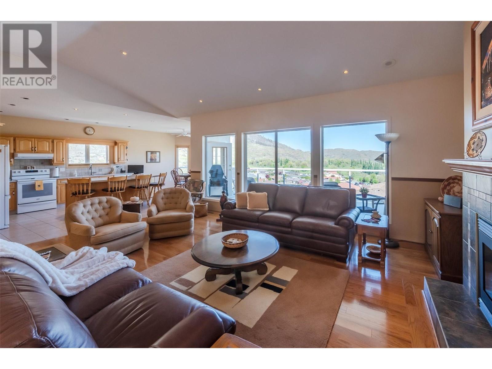 11909 Olympic View Drive, Osoyoos, British Columbia  V0H 1V4 - Photo 10 - 10345966
