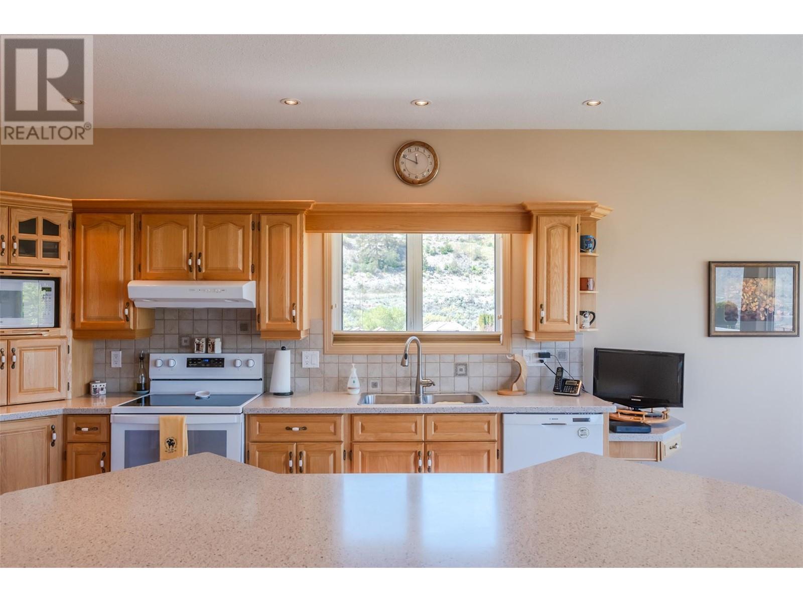 11909 Olympic View Drive, Osoyoos, British Columbia  V0H 1V4 - Photo 13 - 10345966