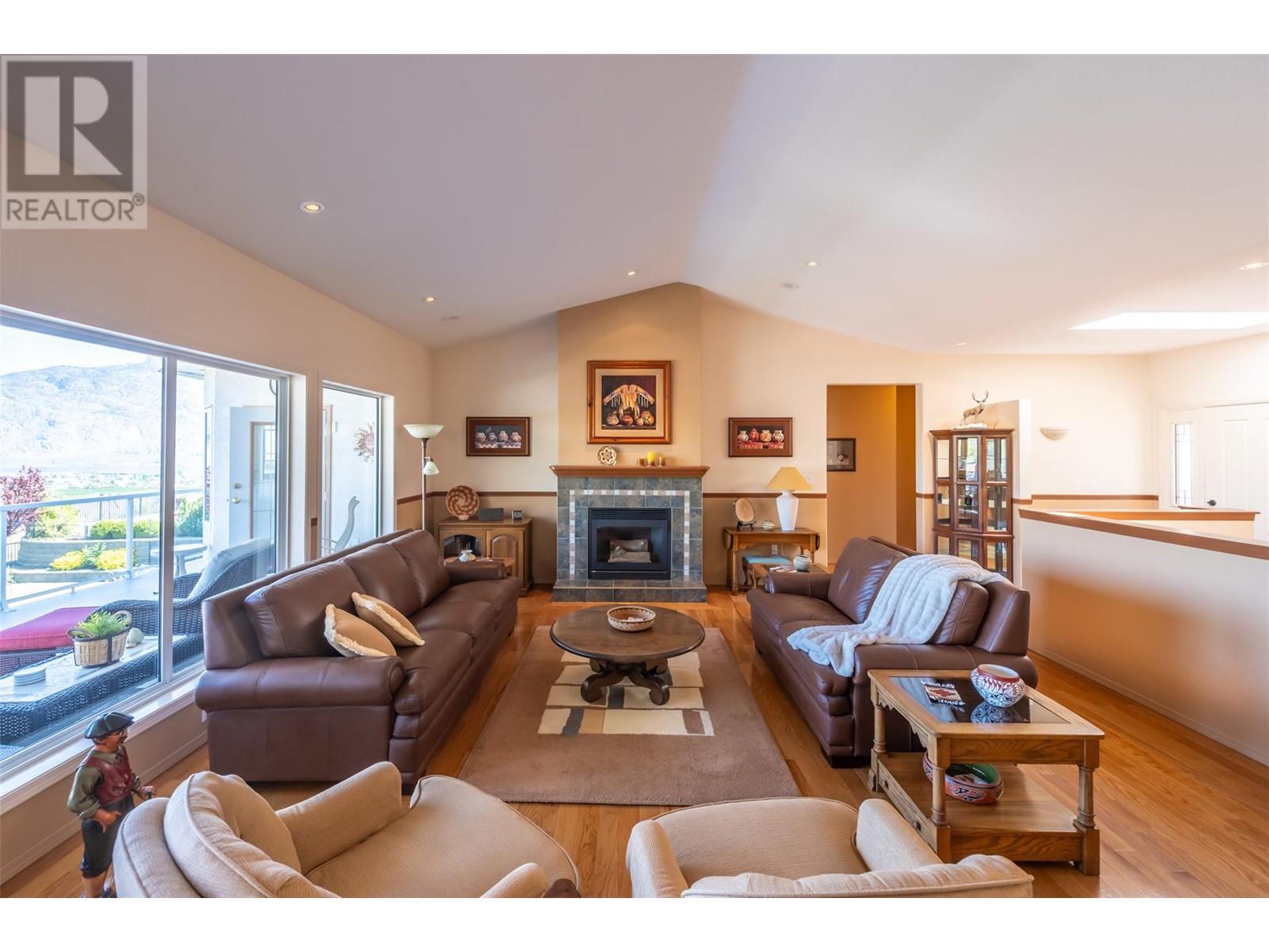 11909 Olympic View Drive, Osoyoos, British Columbia  V0H 1V4 - Photo 6 - 10345966