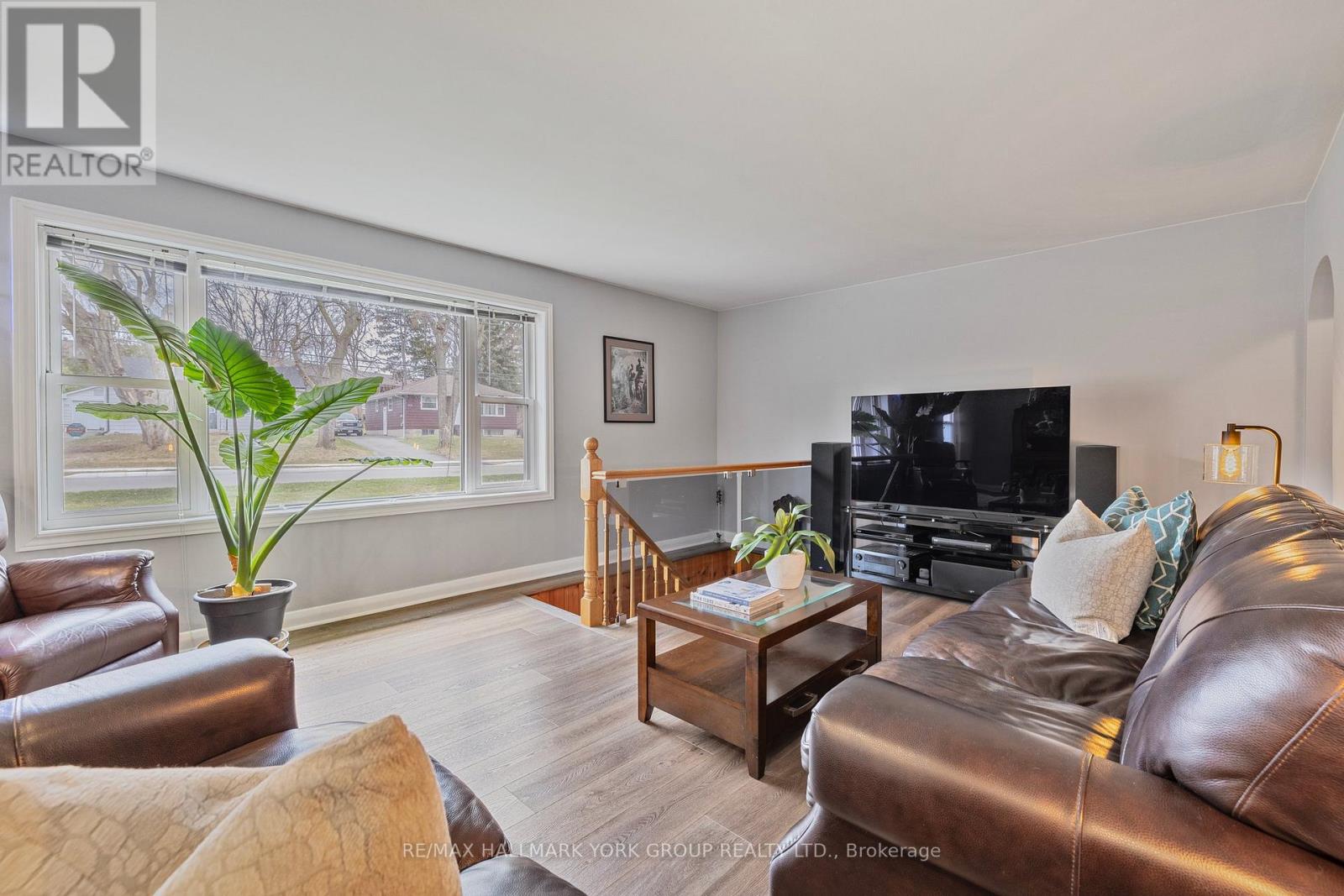 Property at 315 AGAR AVENUE image 4