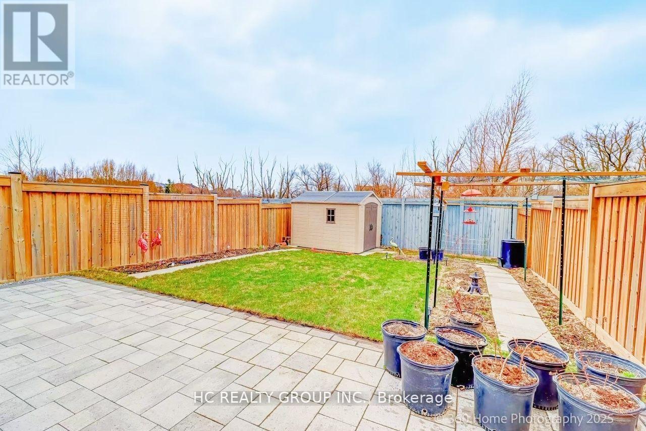 Property at 24 DECAST CRESCENT image 4