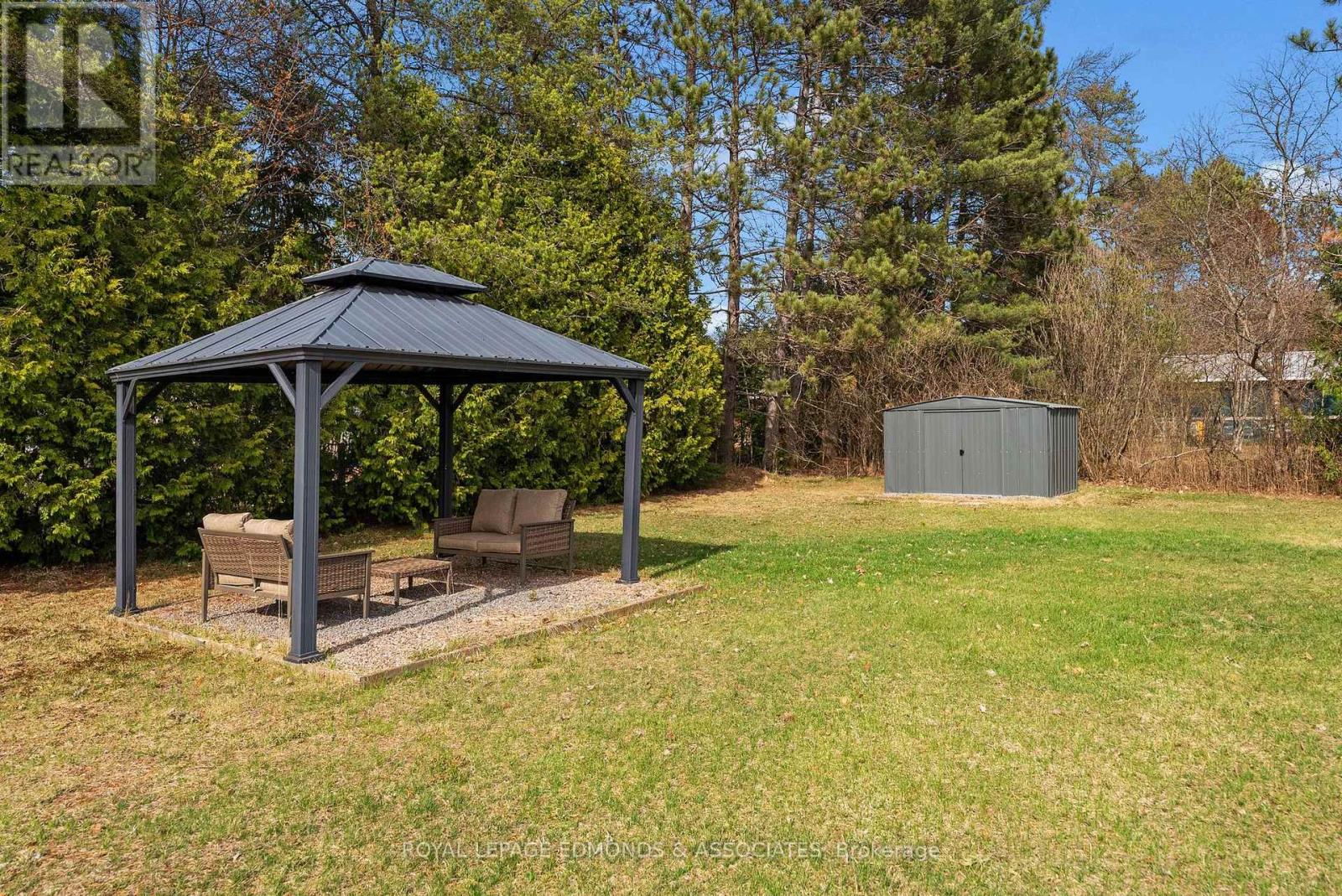 105 Bessborough Street, Laurentian Hills, Ontario  K0J 1P0 - Photo 39 - X12120245