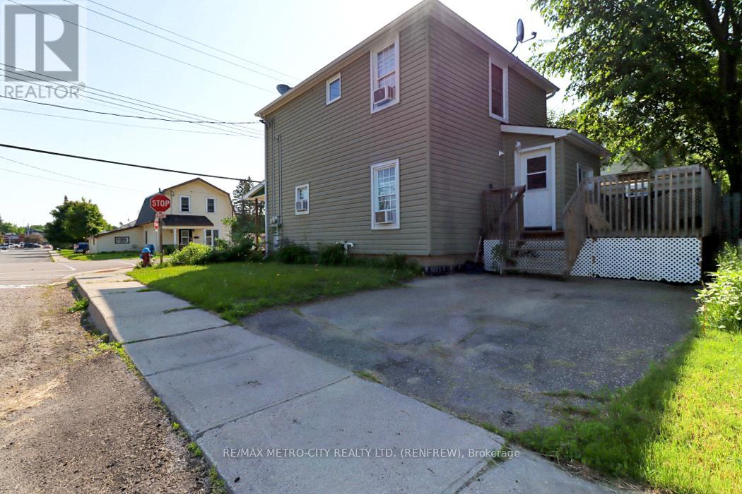 362-370 Baldwin Street, Renfrew, Ontario  K7V 2B9 - Photo 22 - X12120248