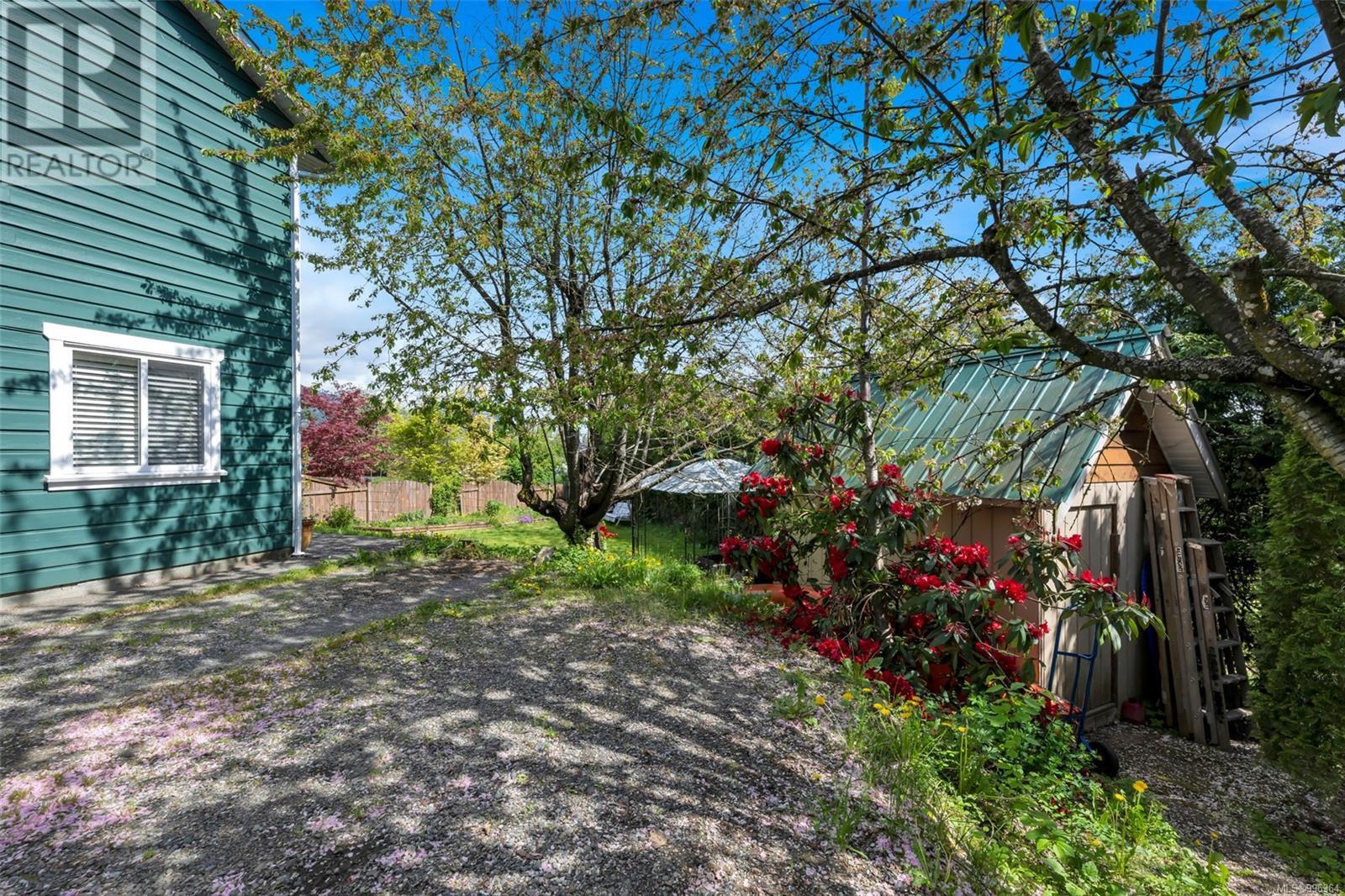 Property at 6105 Westridge Rd image 2