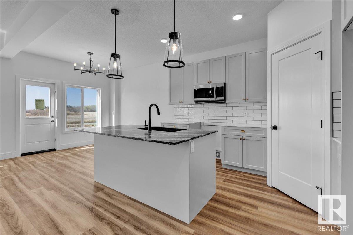 Property at 6 Brickyard WY image 5