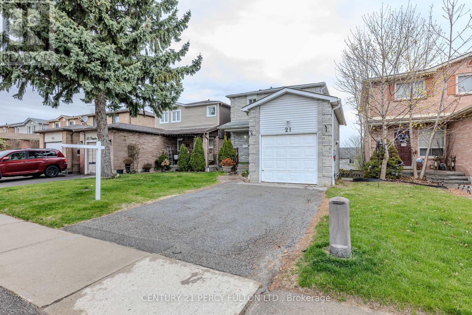 Property at 21 TRAWLEY CRESCENT image 2