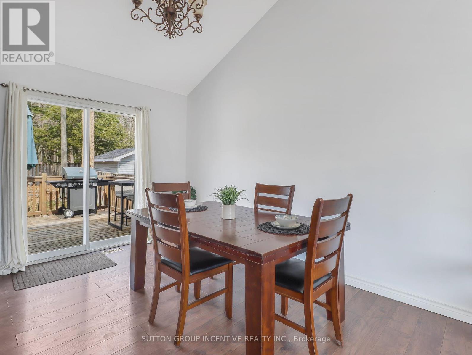 37 St. Laurent Boulevard, Tiny, Ontario  L9M 0J2 - Photo 13 - S12017918