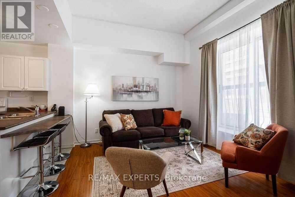 204 - 4198 Dundas Street W, Toronto, Ontario  M8X 1Y6 - Photo 3 - W12120032