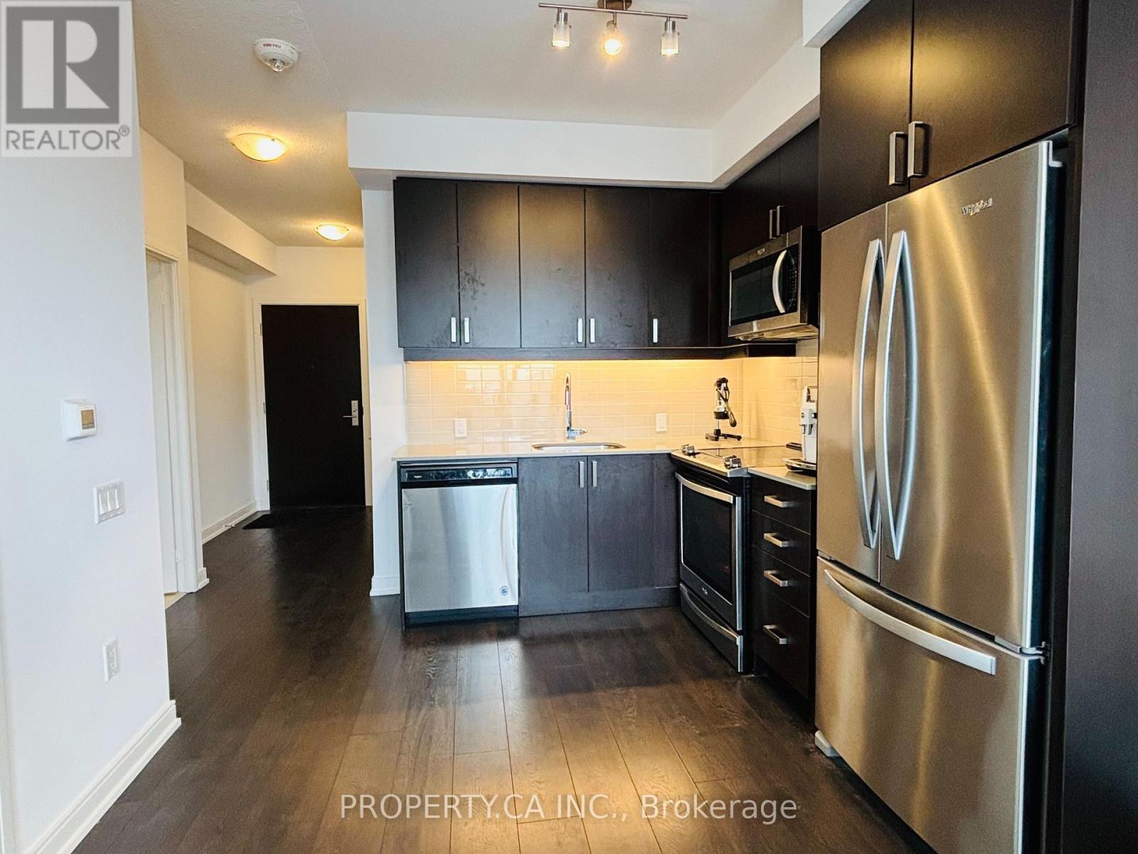 902 - 8 NAHANI WAY W, Mississauga, Ontario