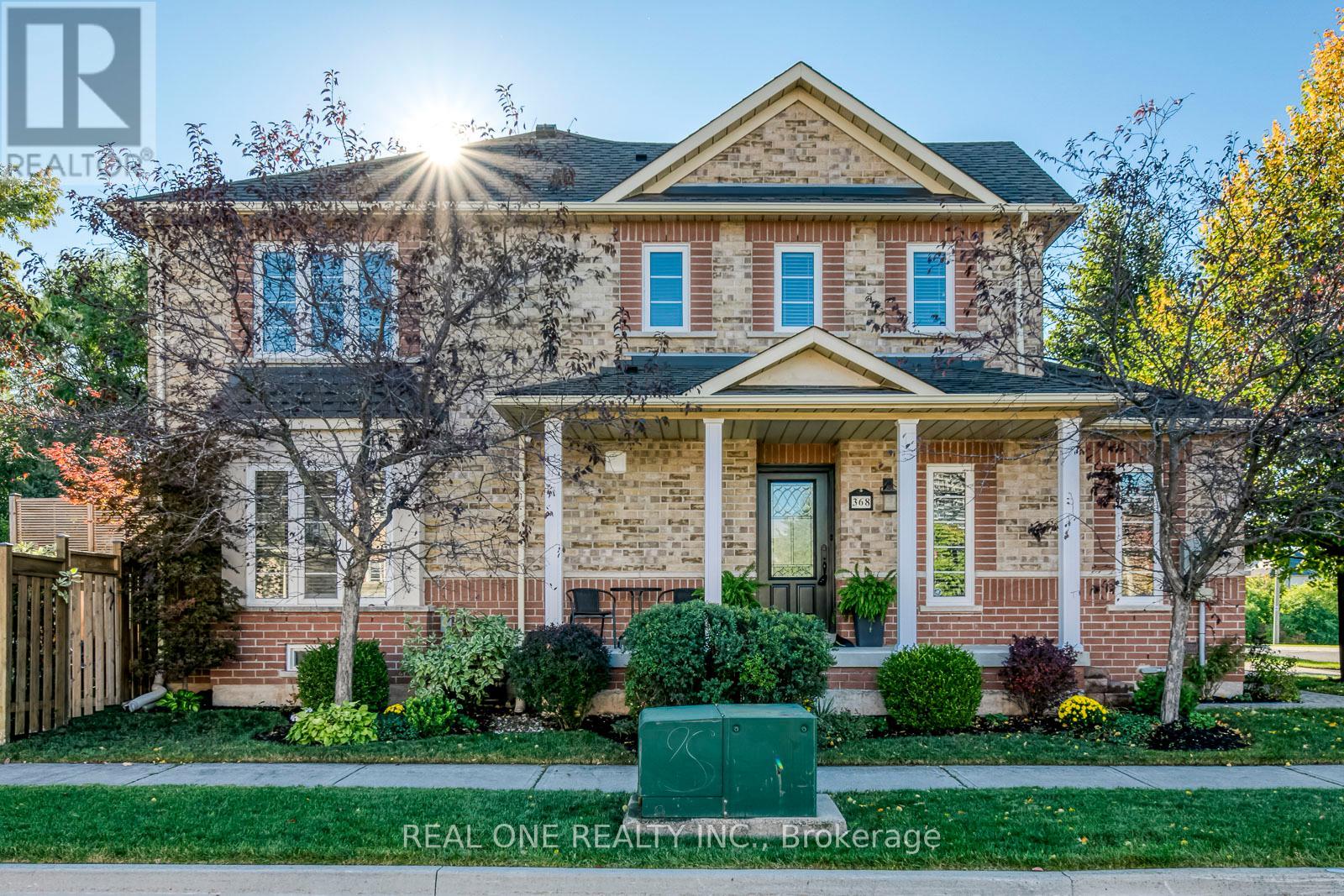 368 Kittridge Road, Oakville, Ontario  L6H 7K6 - Photo 1 - W12120093