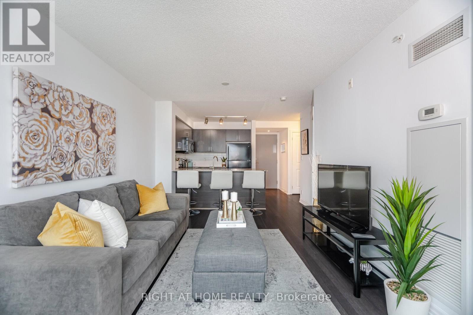 Property at 616 - 80 ESTHER LORRIE DRIVE image 1