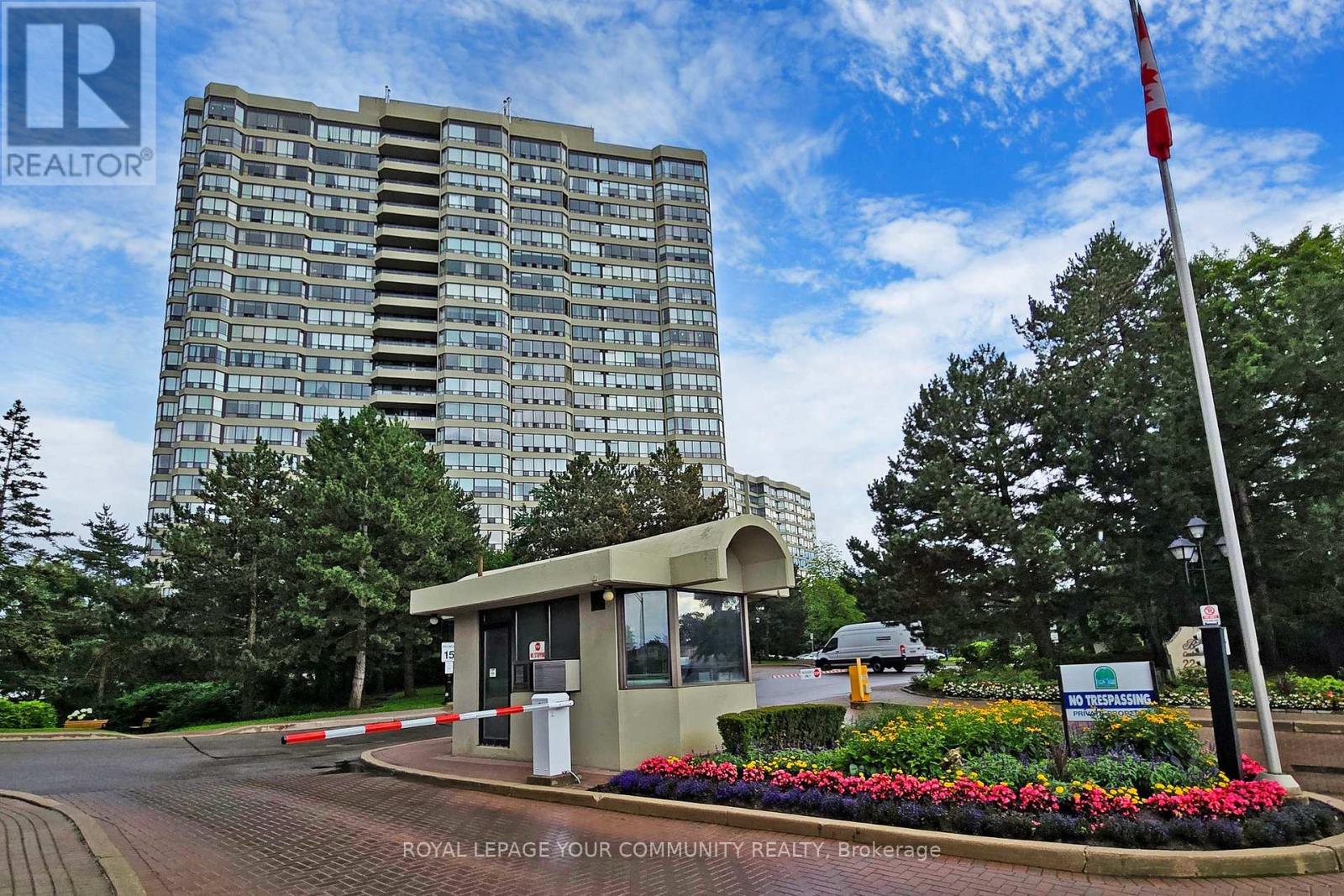 Property at 404 - 24 HANOVER ROAD image 2