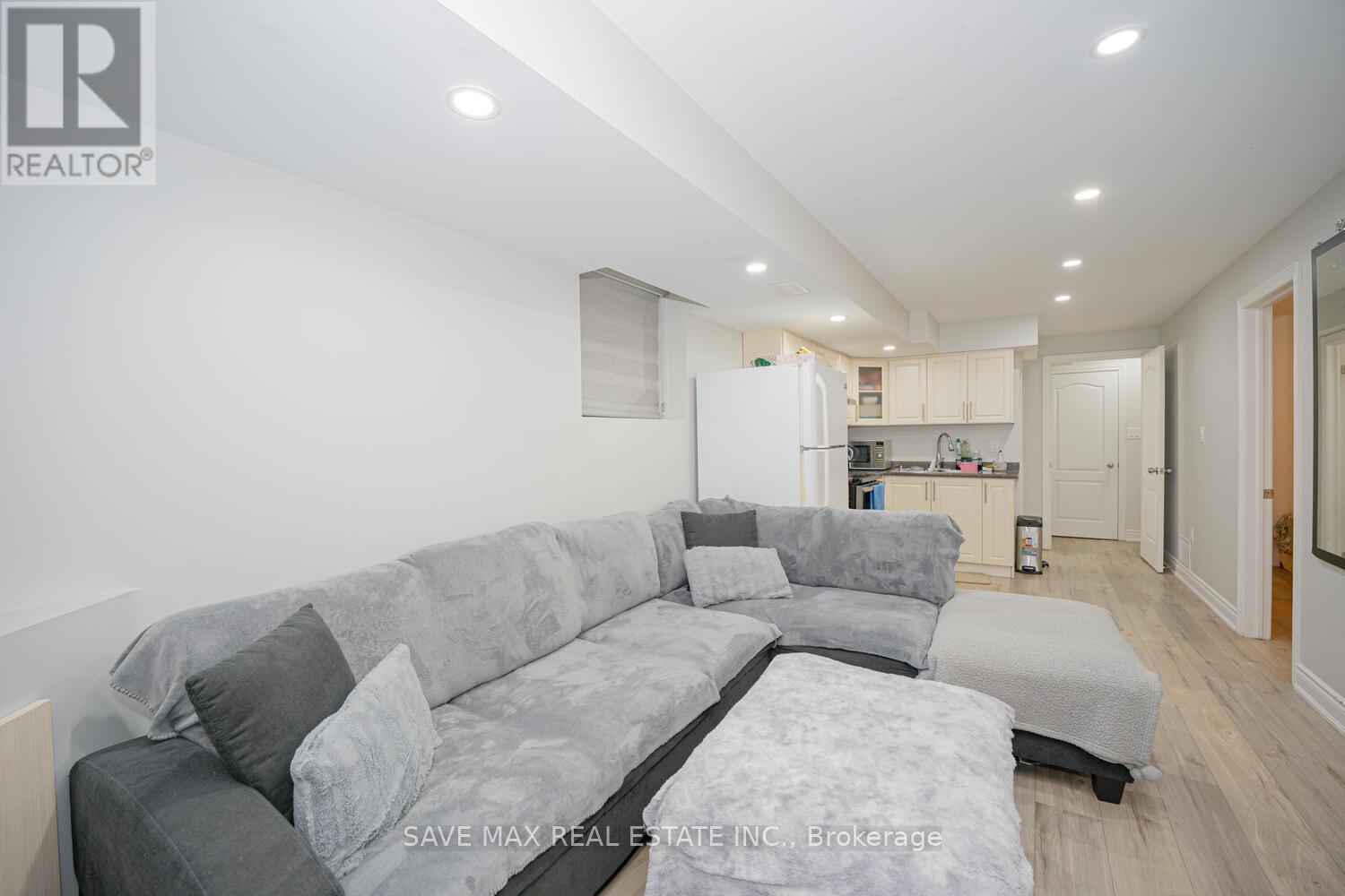12 Losino Street, Caledon, Ontario  L7C 3N4 - Photo 23 - W12120139