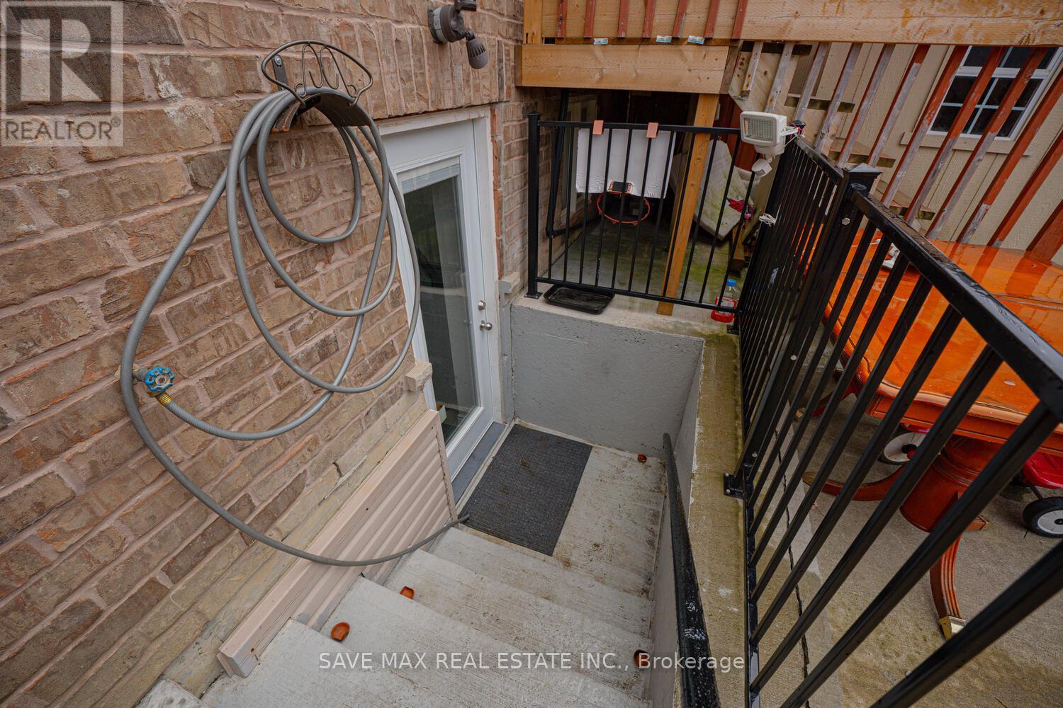 12 Losino Street, Caledon, Ontario  L7C 3N4 - Photo 29 - W12120139