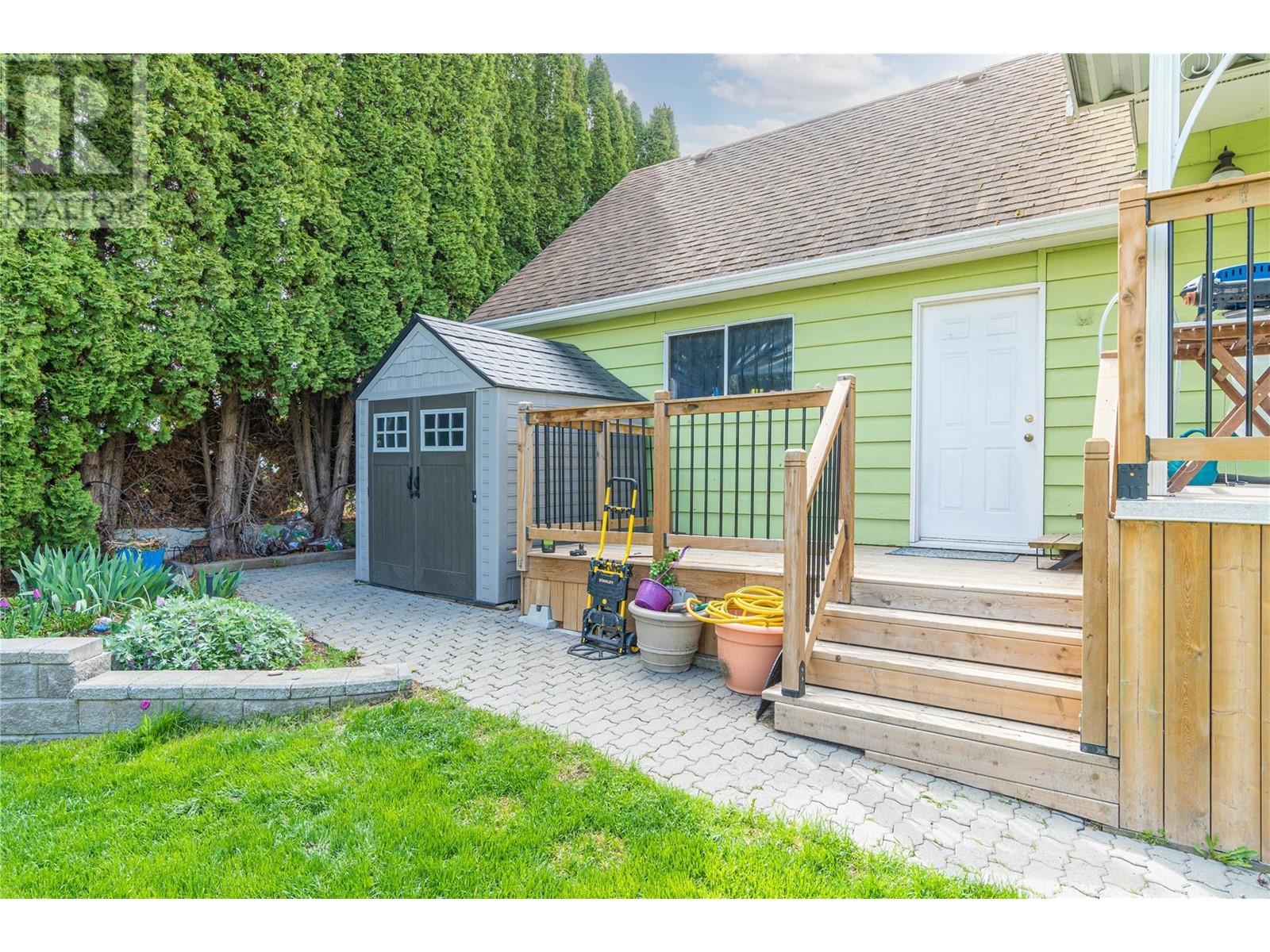 1338 Kenora Road, Kamloops, British Columbia  V2B 3X7 - Photo 4 - 10345508