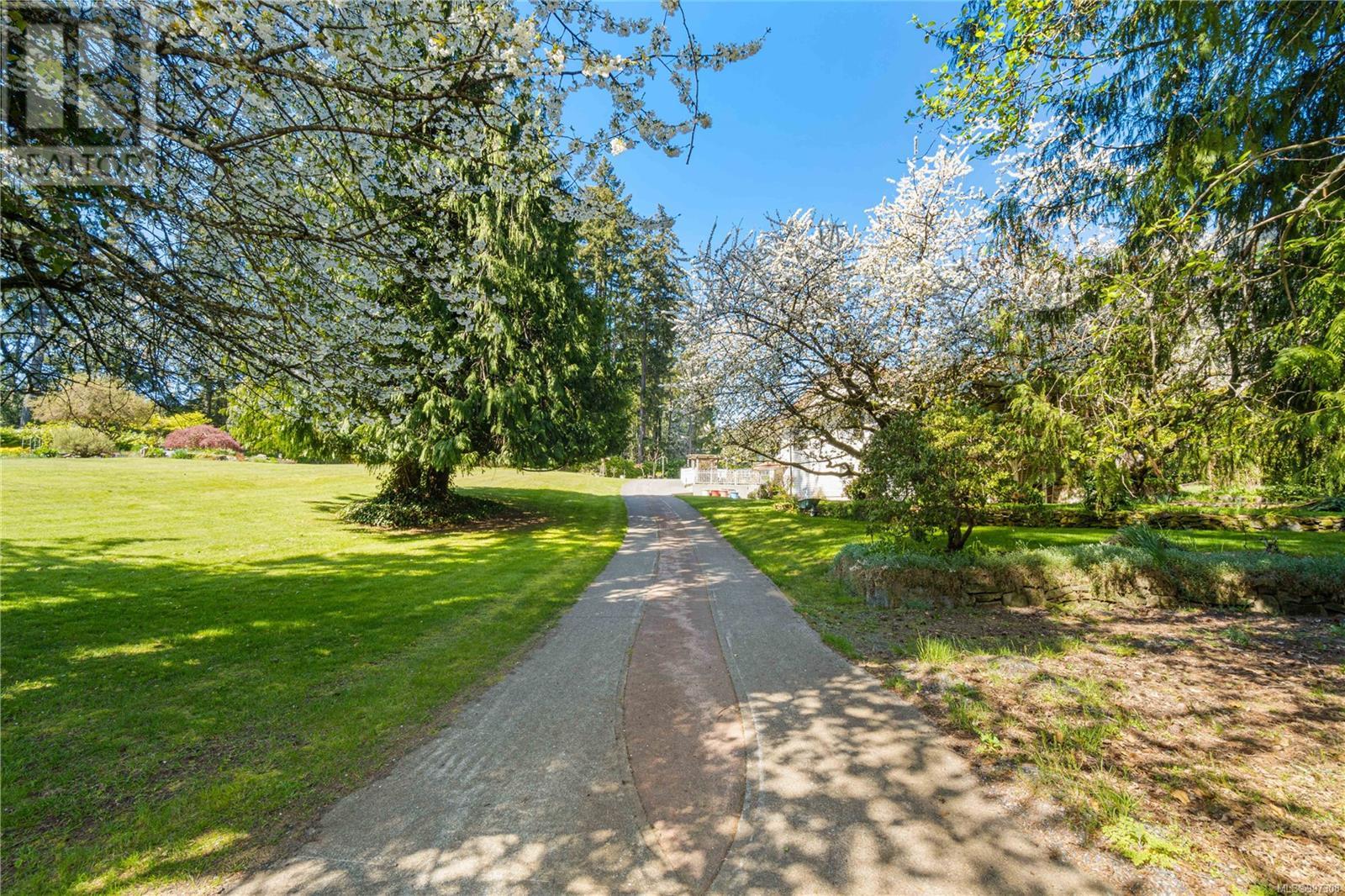 Property at 2369 South Wellington Rd image 3
