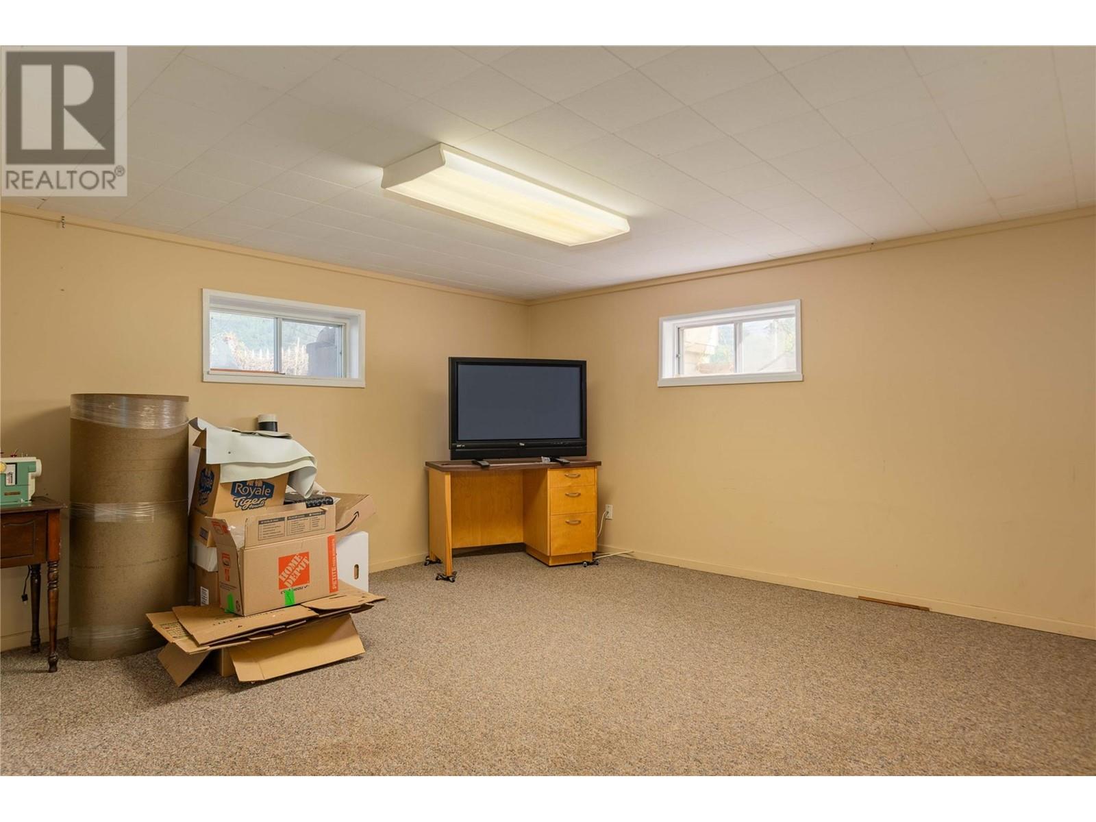 3404 4th Avenue, Castlegar, British Columbia  V1N 2T3 - Photo 31 - 10346039