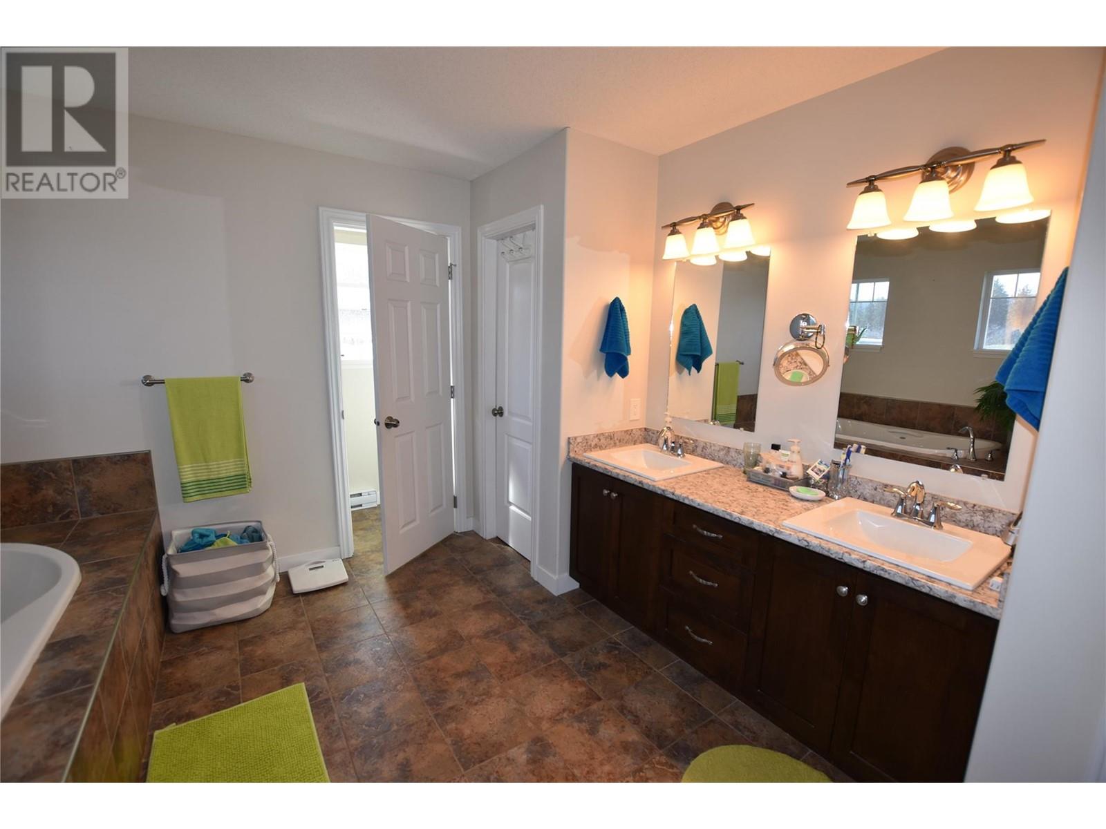 672 Cougar Street, Vernon, British Columbia  V1H 2A1 - Photo 36 - 10346074