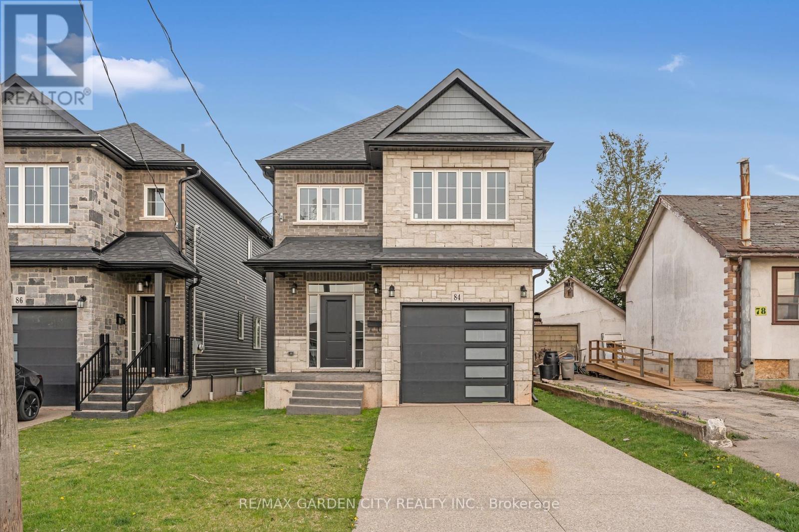 84 BELAND AVENUE N, Hamilton, Ontario
