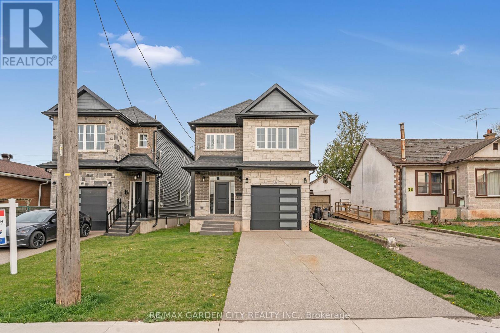 84 Beland Avenue N, Hamilton, Ontario  L8H 6C1 - Photo 2 - X12120017