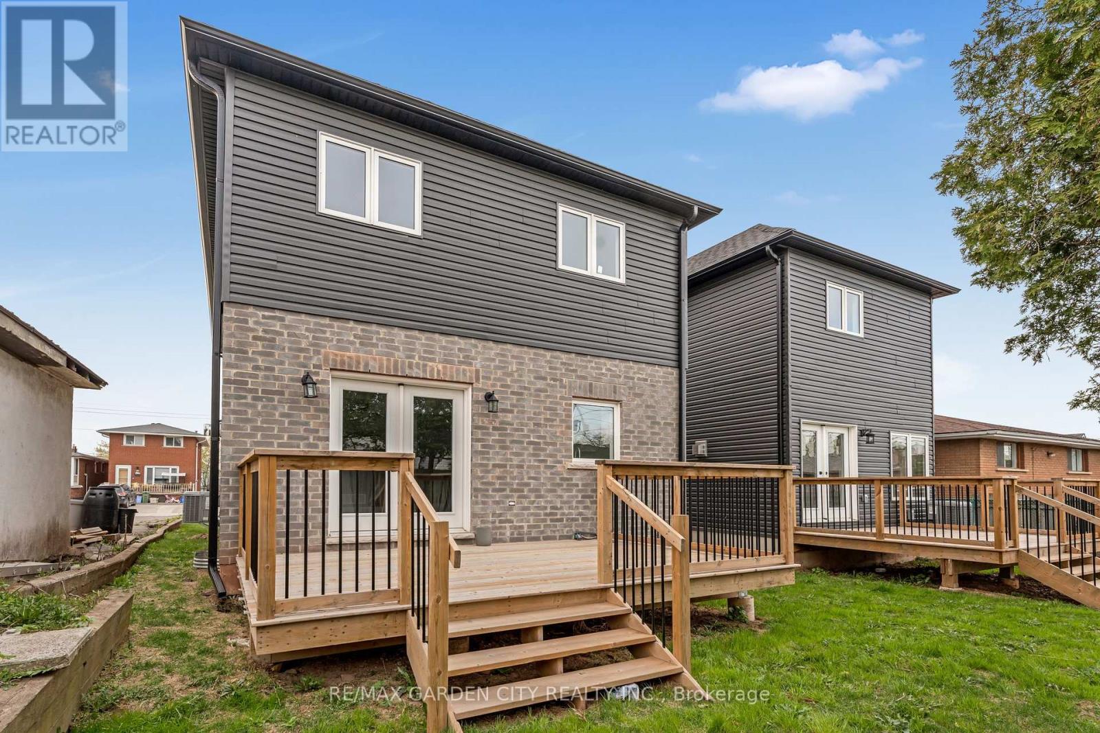 84 Beland Avenue N, Hamilton, Ontario  L8H 6C1 - Photo 34 - X12120017