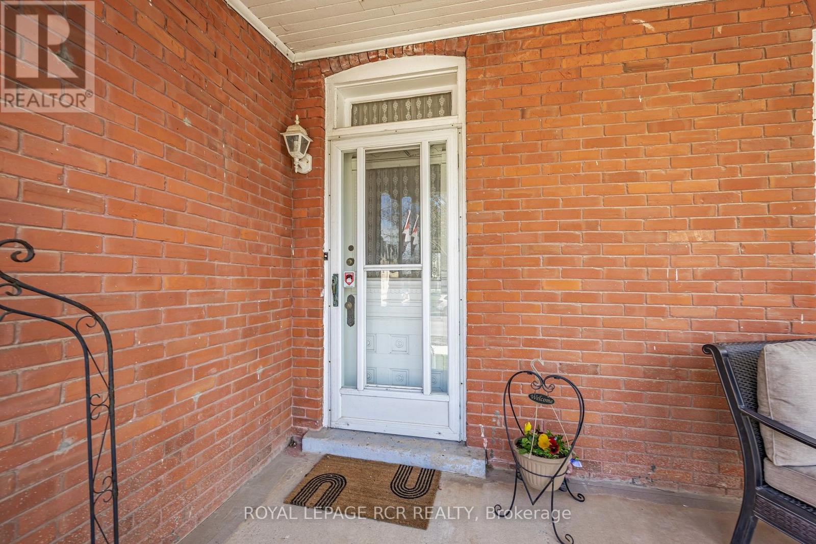 Property at 317 MAIN STREET E image 3