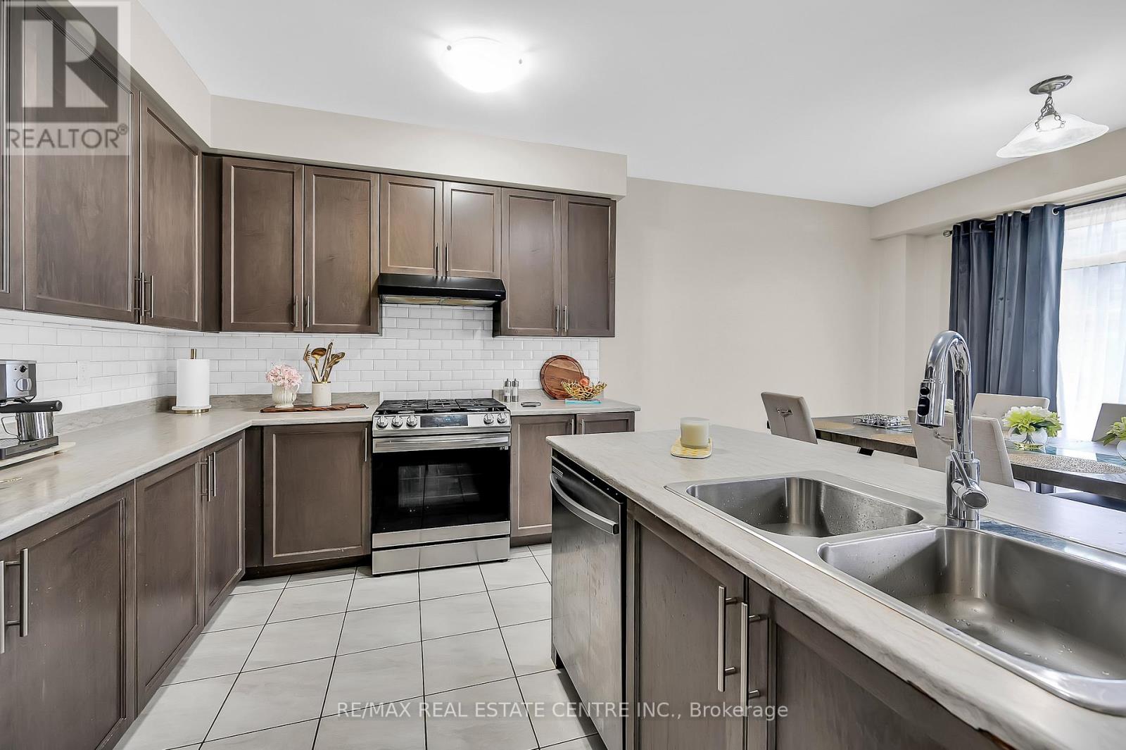 198 Whithorn Crescent, Haldimand, Ontario  N3W 0C9 - Photo 21 - X12120216