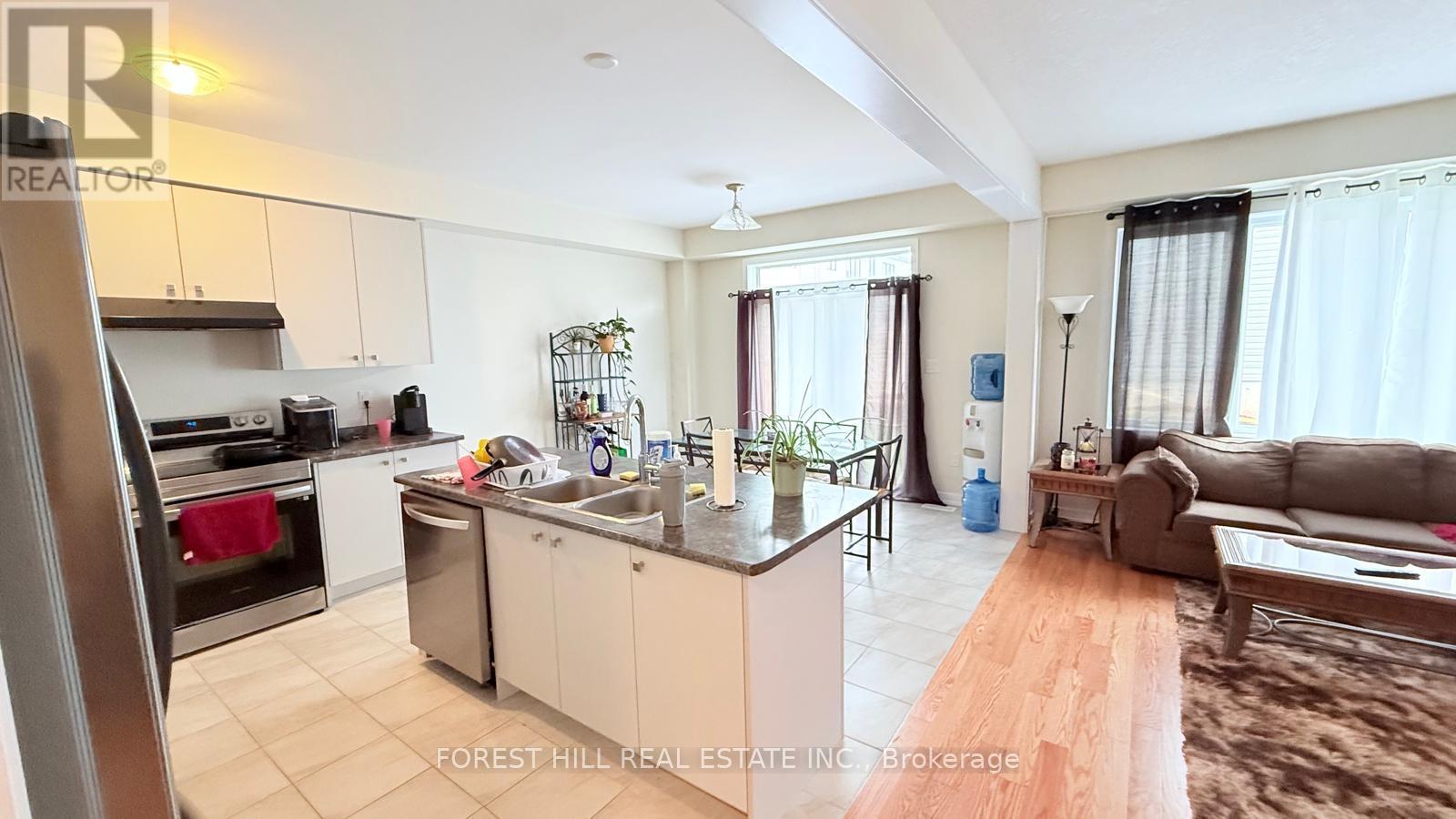 126 Lilac Circle, Haldimand, Ontario  N3W 0H8 - Photo 8 - X12120218