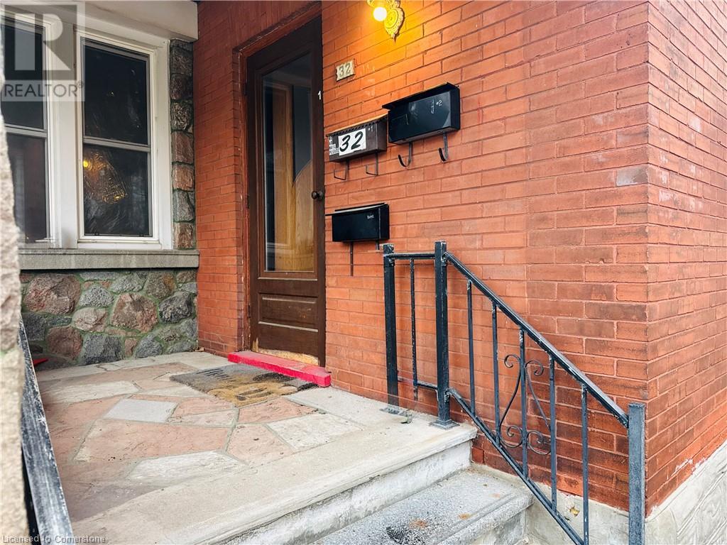 Property at 32 SIMEON Street image 2