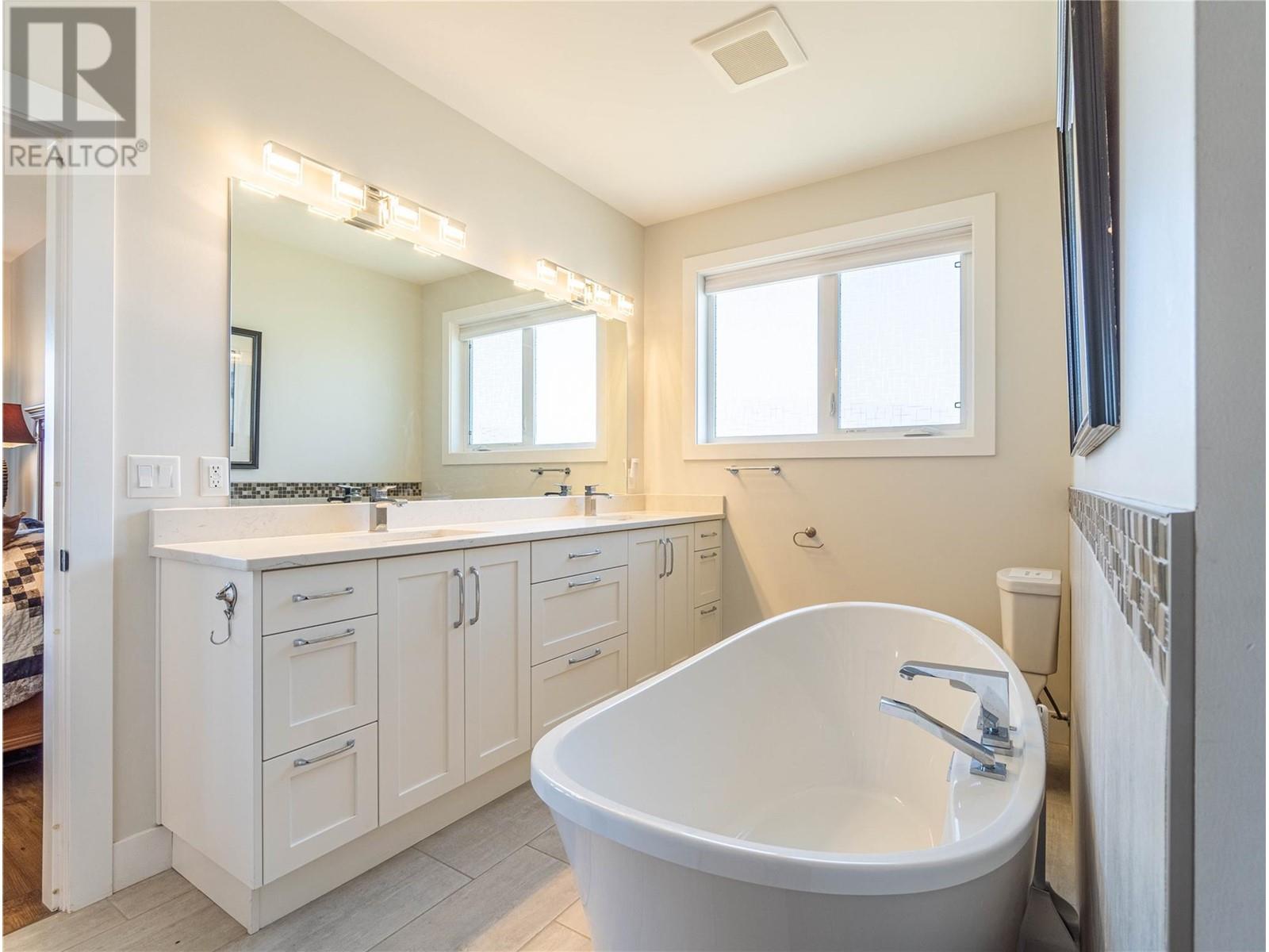 204 Rue Cheval Noir, Kamloops, BC V1S0B3