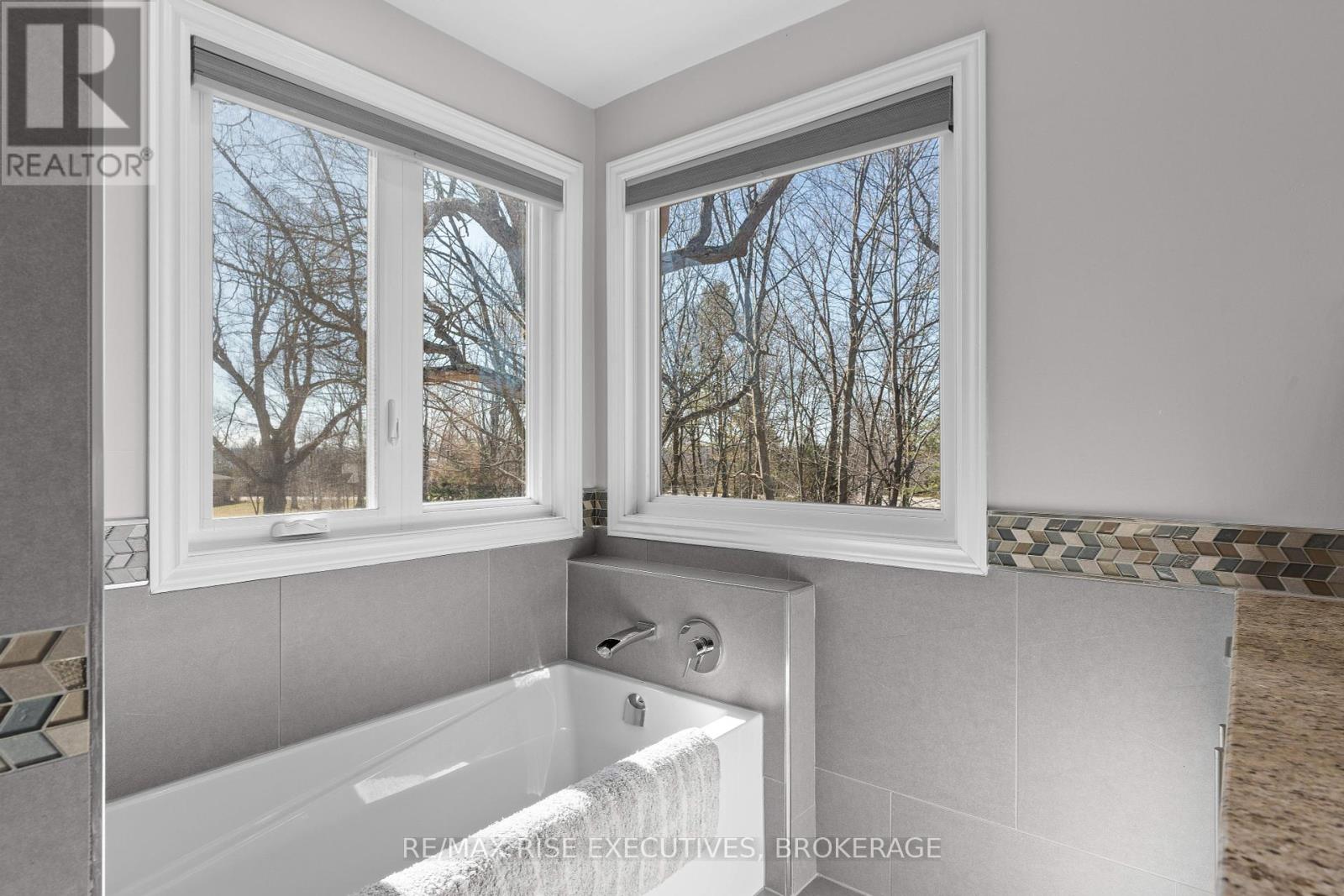 5 Faircrest Boulevard, Kingston (Kingston East (Incl Cfb Kingston)), Ontario  K7L 4V1 - Photo 30 - X12120476