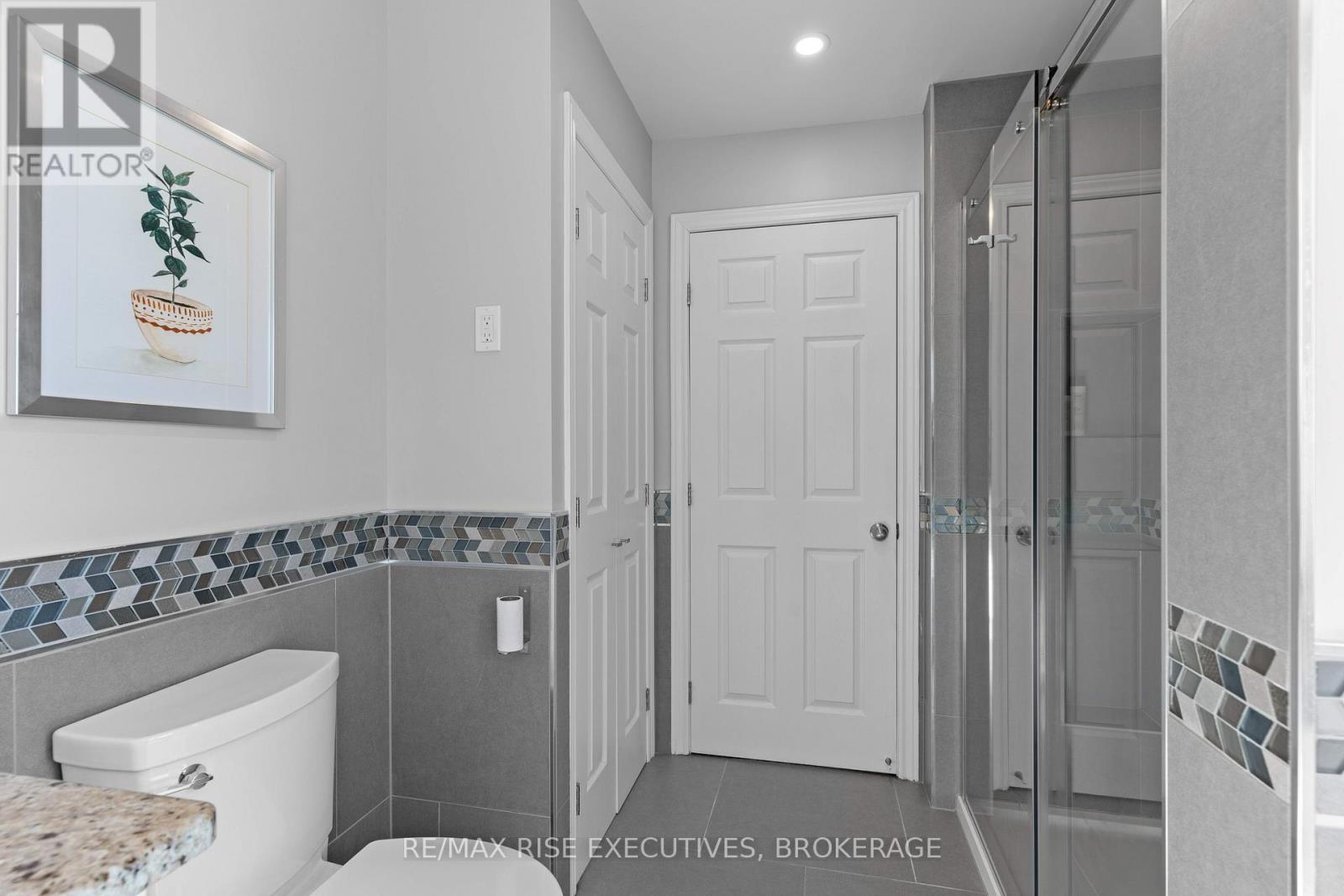 5 Faircrest Boulevard, Kingston (Kingston East (Incl Cfb Kingston)), Ontario  K7L 4V1 - Photo 31 - X12120476