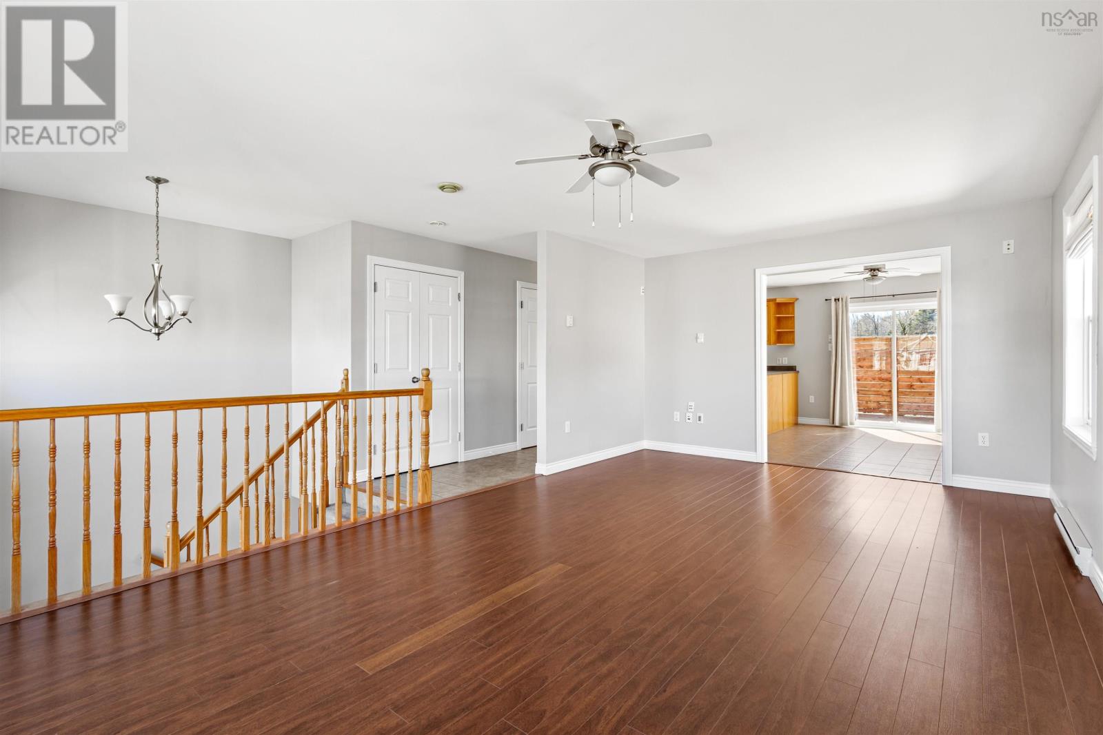 32 Grayson Court, Lower Sackville, Nova Scotia  B4C 0A8 - Photo 4 - 202509553