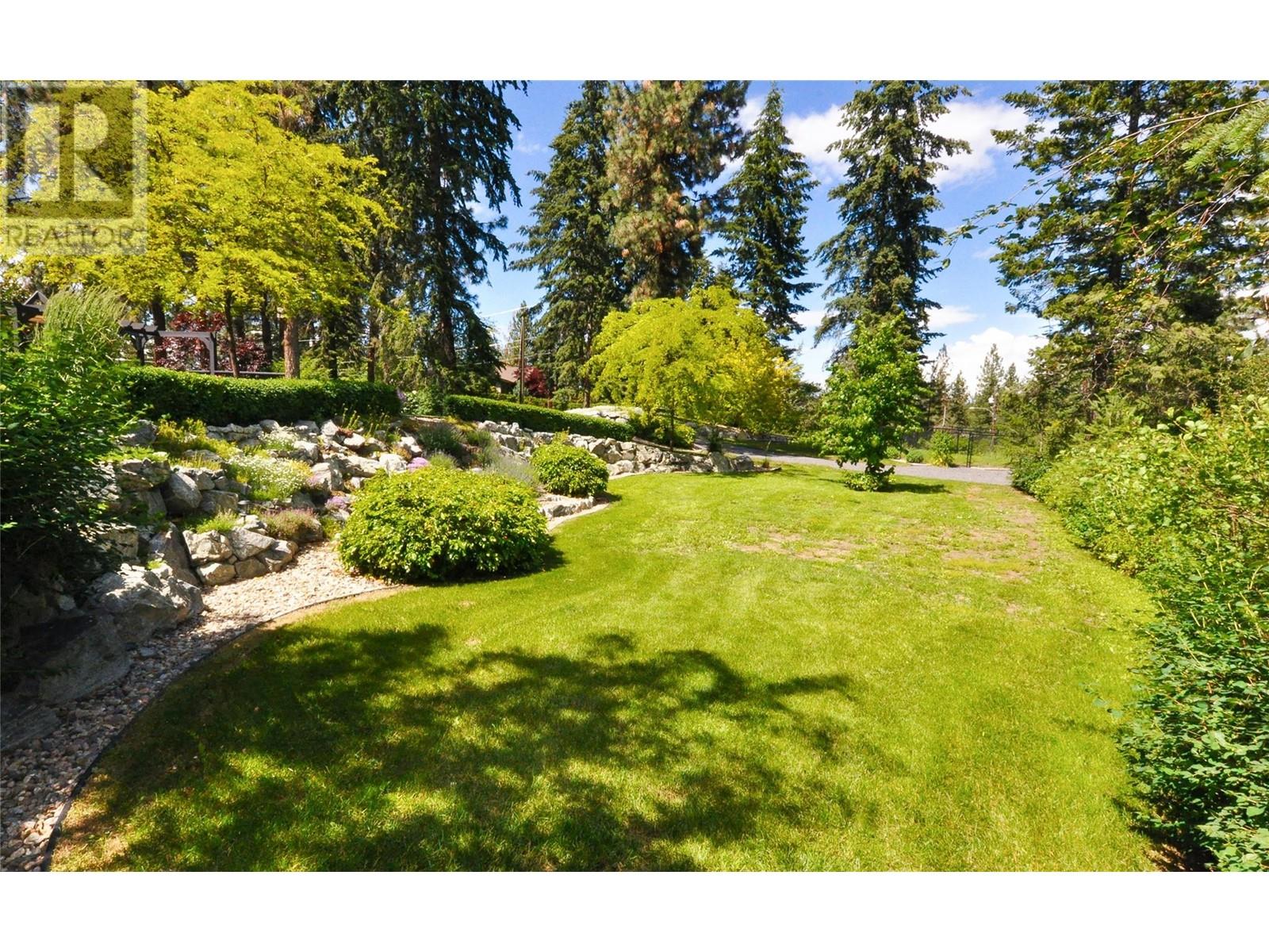 4163 Mahonia Drive S, Kelowna, British Columbia  V1W 4T1 - Photo 61 - 10345268
