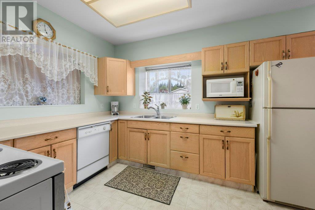 Property at 1874 Parkview Crescent Unit# 48 image 5