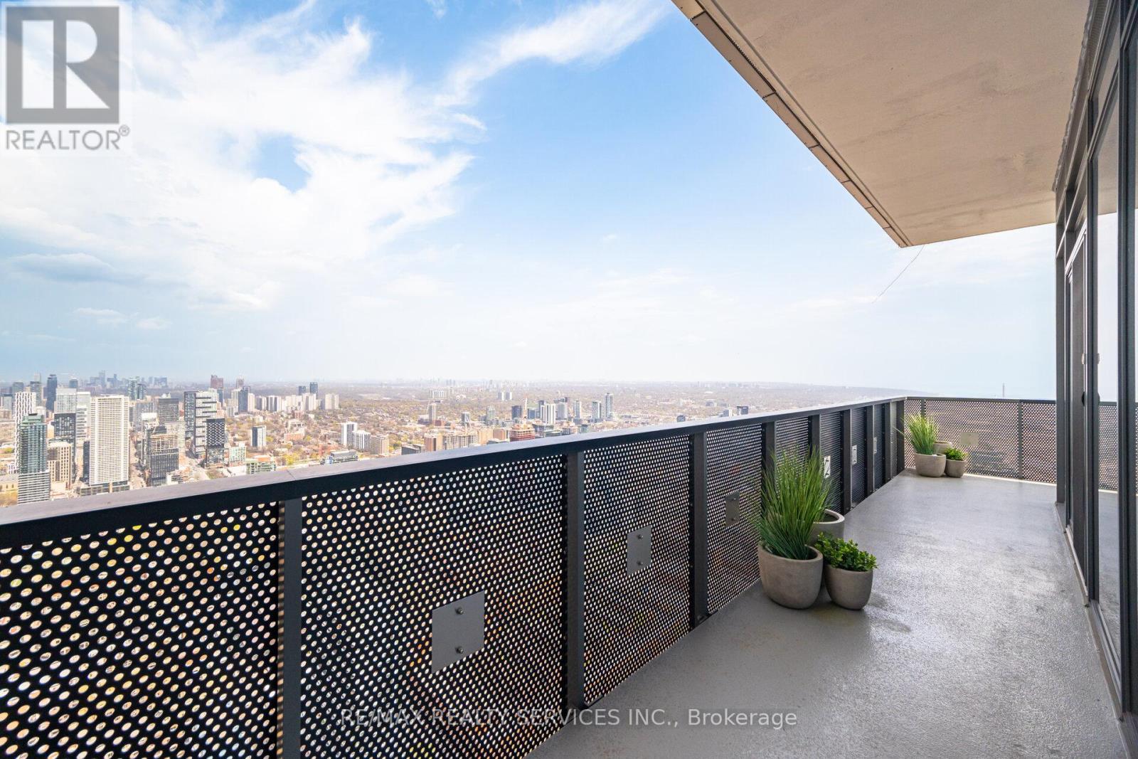 Ph103 - 138 Downes Street, Toronto, Ontario  M5E 0E4 - Photo 31 - C12112134