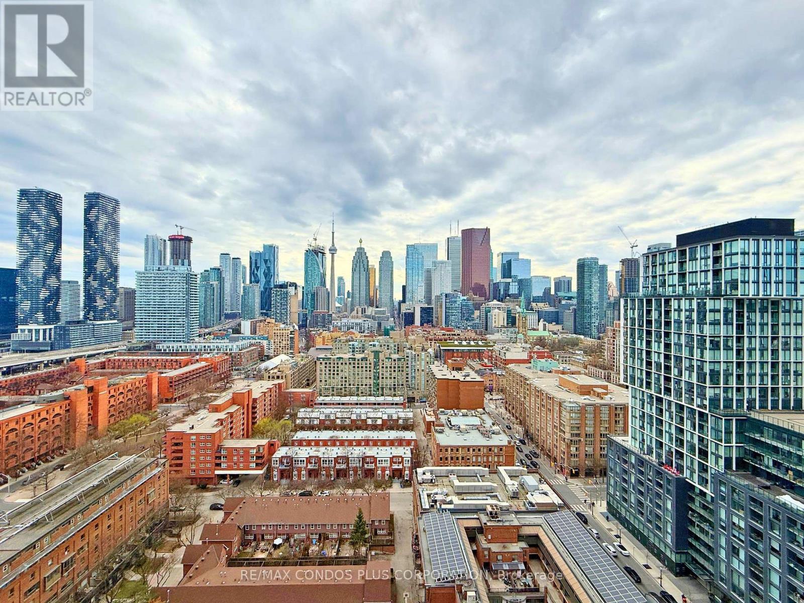 2230 - 135 Lower Sherbourne Street, Toronto, Ontario  M5A 1Y4 - Photo 2 - C12112563