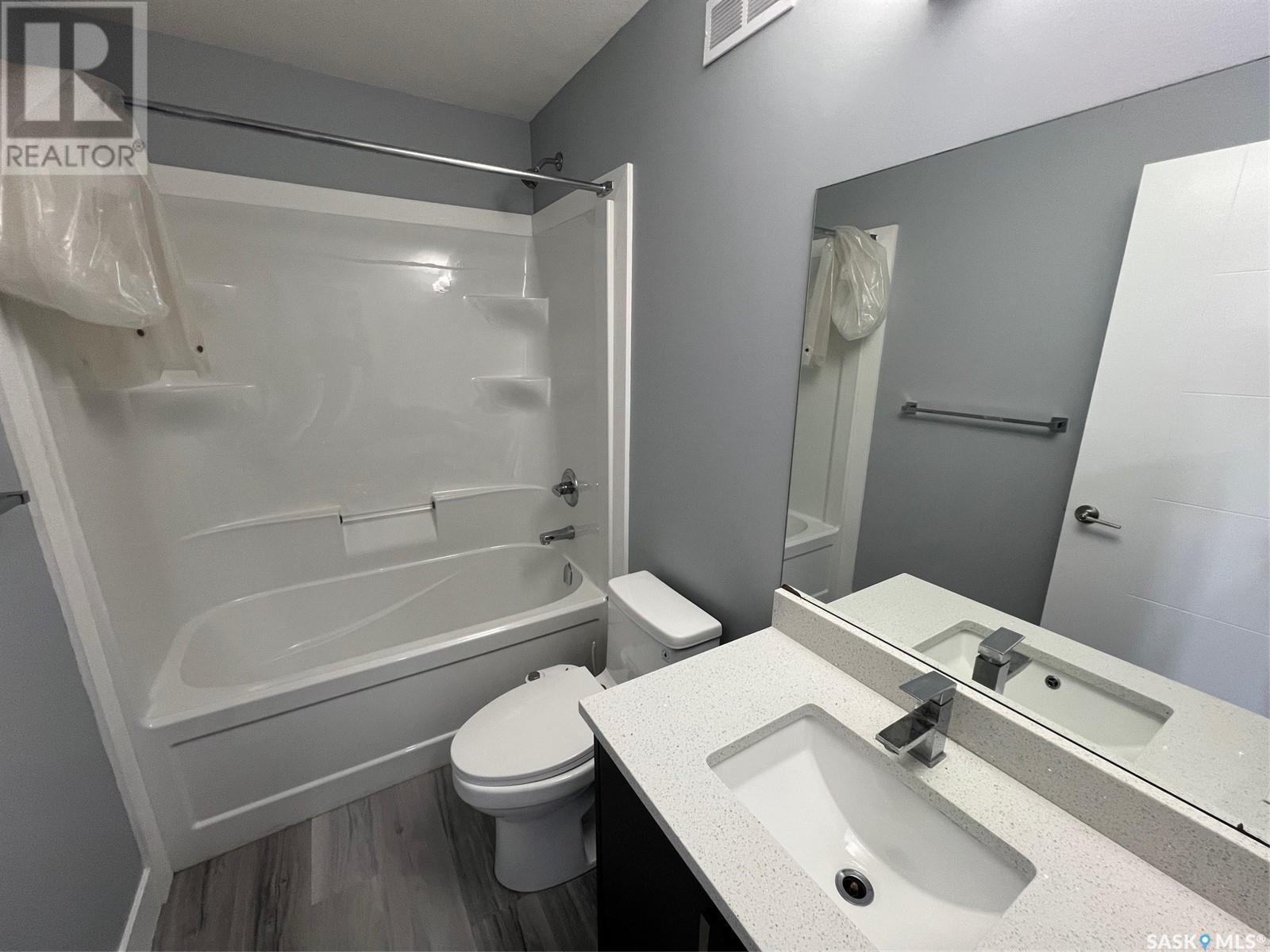 5703 Glide Crescent, Regina, Saskatchewan  S4W 0P2 - Photo 12 - SK004451