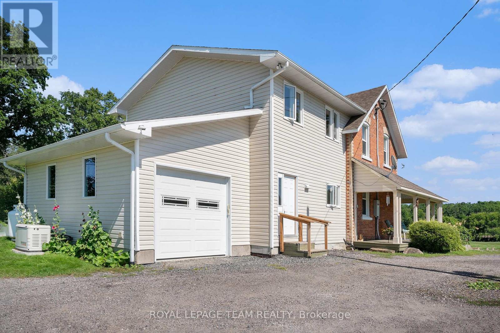 20468 7, Tay Valley, Ontario  K0H 2B0 - Photo 4 - X12120437