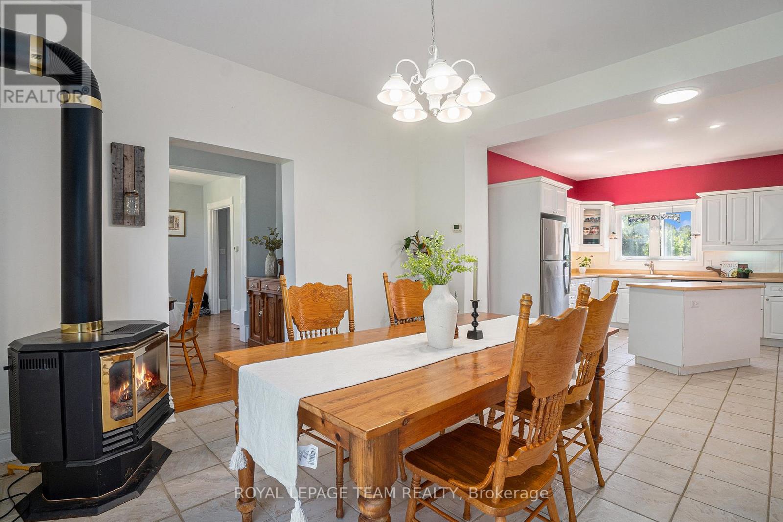 20468 7, Tay Valley, Ontario  K0H 2B0 - Photo 8 - X12120437