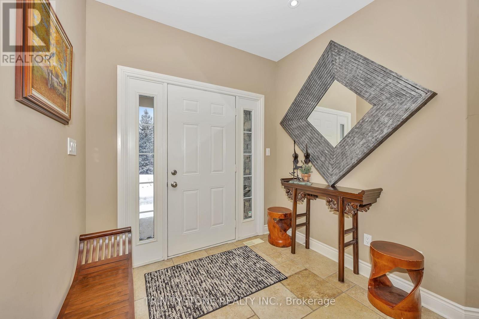15 Canadian Drive, Ottawa, Ontario  K0A 1B0 - Photo 5 - X12120480