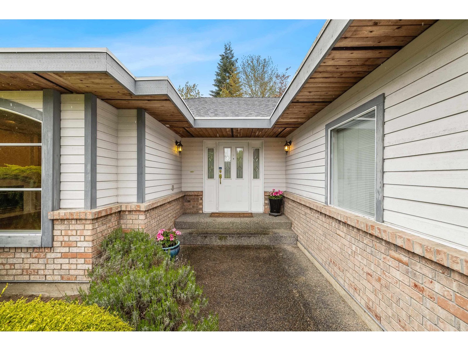 15867 107a Avenue, Surrey, British Columbia  V4N 1L1 - Photo 4 - R2995528