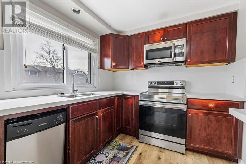 151 Gateshead Crescent Unit# 118, Stoney Creek, Ontario  L8G 3W1 - Photo 7 - 40724146