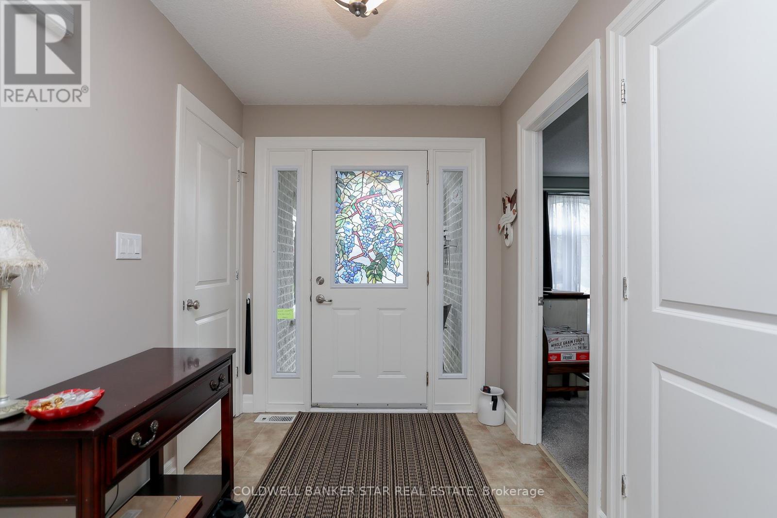 54 Treadwell Street, Aylmer, Ontario  N5H 3J5 - Photo 6 - X12120408