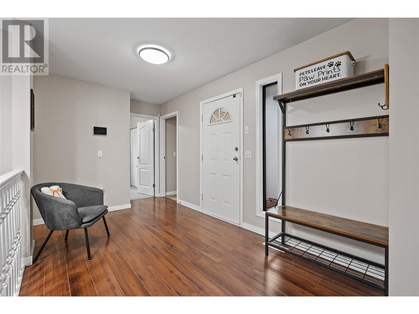 6029 Turner Avenue, Peachland, British Columbia  V0H 1X7 - Photo 4 - 10345075