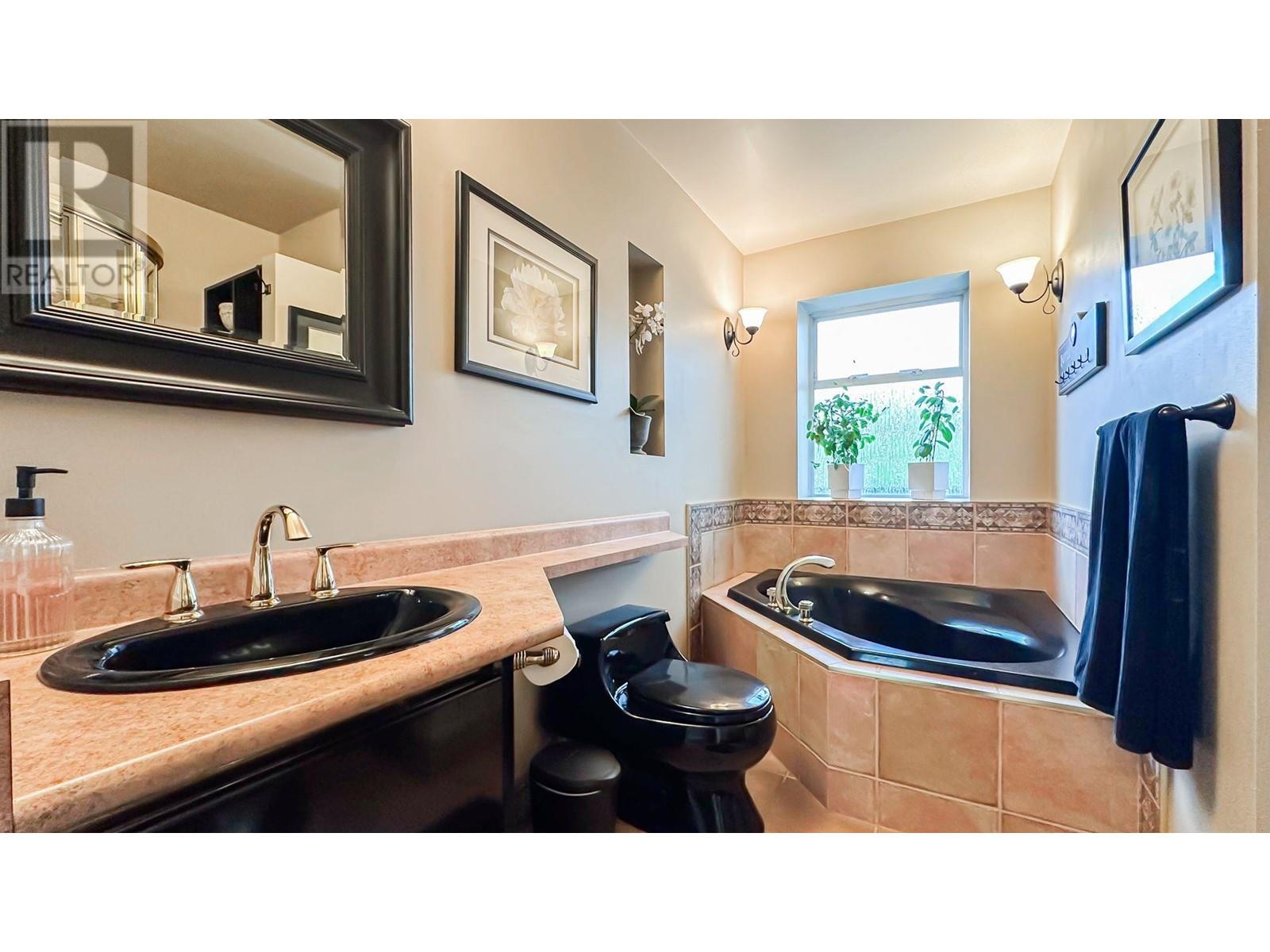5620 Gilpin Street, Burnaby, British Columbia  V5G 2H9 - Photo 18 - R2996211