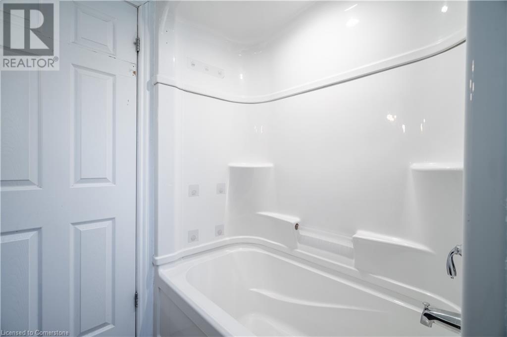 7623 Rainbow Crescent, Niagara Falls, Ontario  L2G 7K5 - Photo 15 - 40724249